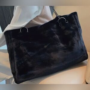 NWOT Chic Faux Rabbit Fur Large Shoulder Bag Purse Color Black